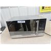 Image 1 : Stainless Steel Microwave