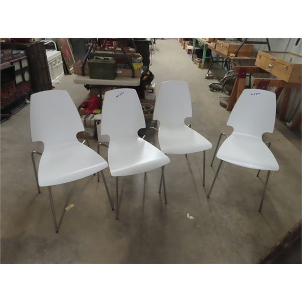 4 Funky Waiting Room Stacking Chairs