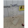 Image 2 : Metal Planters Store Rack 24" x 14"