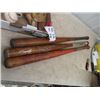 Image 3 : 4 Baseball Gloves, 3 Wooden Bats, 2 Balls