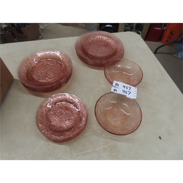 18 Glass Plates & Bowls