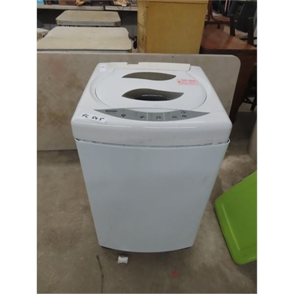 Danby Compact Washer DWM17UDB- Operating  Condition unknown