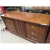 Image 3 : 2 Dressers; 1) 41"x 36"x 19" , 1) 32" x 56" x  19" plus Mirror 44" x30"