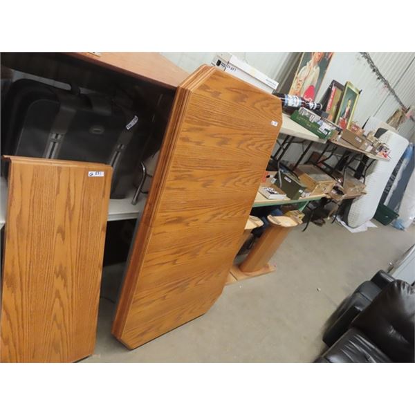 Oak Table 41" x67" with (1) 20" Leaf