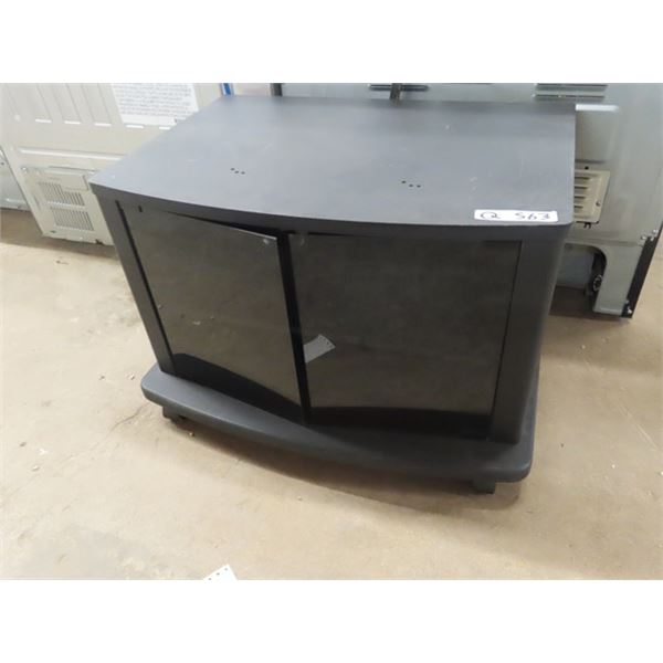 TV /Aquarium Stand 18" x 26" x 18"