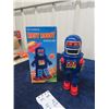 Image 1 : Supt China Tin Wind Up Roby Robot 9" Tall
