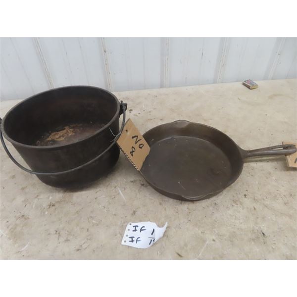 Findlay No 9 Frying Pan & No 8 Cast Handled Pot