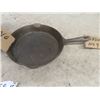 Image 2 : Findlay No 9 Frying Pan & No 8 Cast Handled Pot