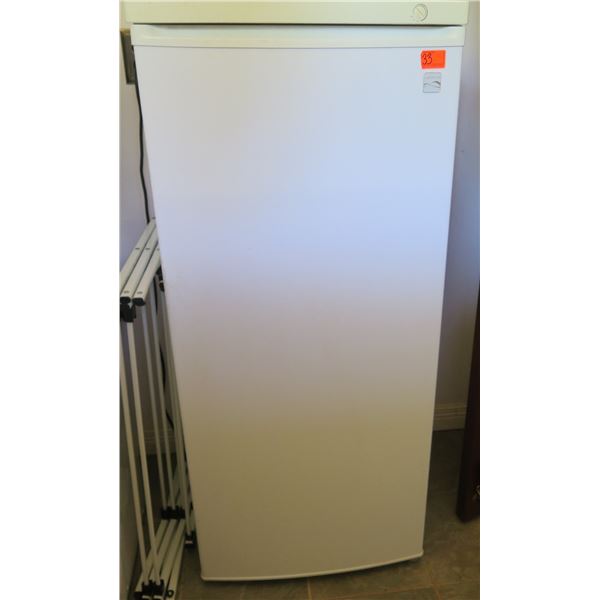 Kenmore Model 20502 Upright Freezer White