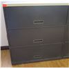 Image 1 : Shaw-Walker Gray Lateral 3 Drawer Filing Cabinet