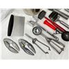 Image 2 : Assorted Kitchen Utensils