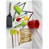 Image 1 : Assorted Kitchen Utensils