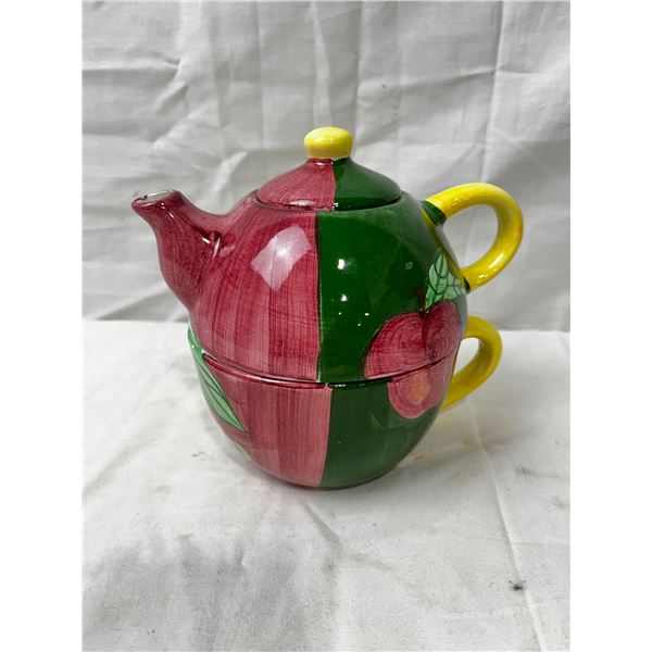 Country INN 2 in 1 Teapot and Cup