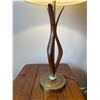 Image 2 : Mid Century Modern Lamp