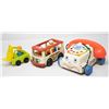 Image 1 : TRAY LOT VINTAGE FISHER PRICE TOYS