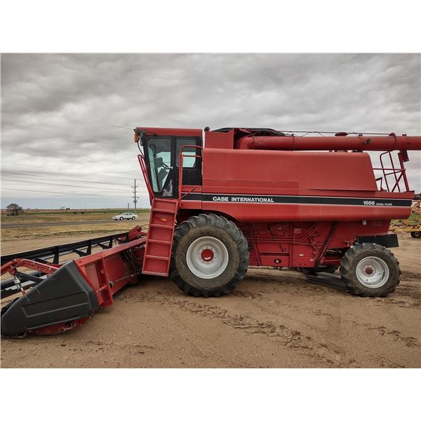 1994 CIH 1666 Combine