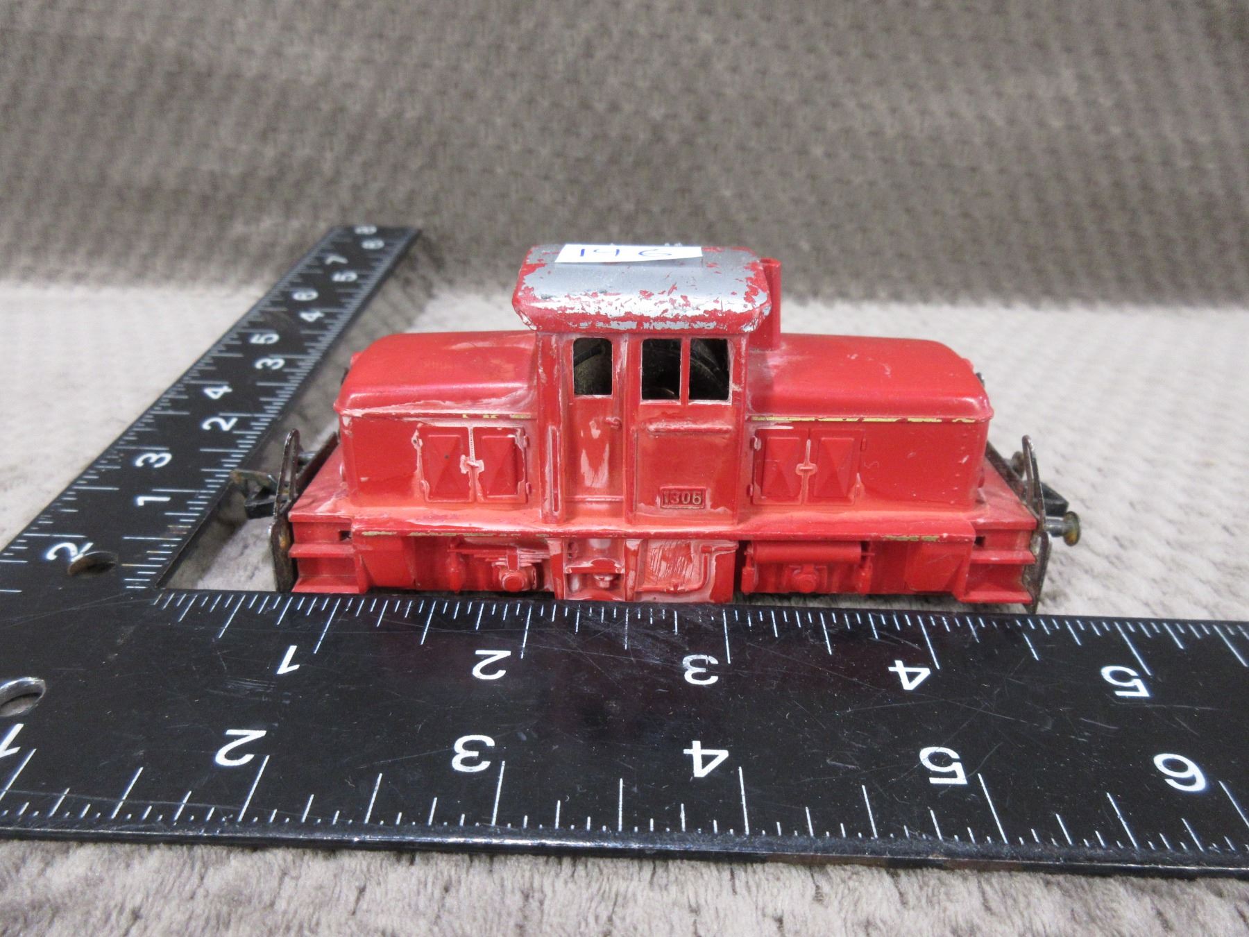 La locomotive diesel de la DB par Fleischmann au HO H0 repeinte