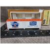 Image 2 : Reefer Car HRBX 4631 - Hires Root Beer - HO Scale