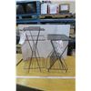 Image 1 : 2 Metal Wire Magazine Racks - 13x17x21 & 13x13x26in.