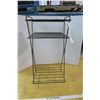 Image 2 : 2 Metal Wire Magazine Racks - 13x17x21 & 13x13x26in.