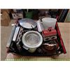 Image 1 : Box of Misc. Vintage Kitchenware