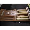 Image 2 : Wear-Ever Vintage Carving Set – 2 Pieces Missing