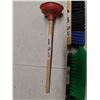 Image 4 : 2 Broom Heads and Plunger