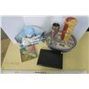 Image 2 : Lot of: Digital Picture Frame, Tins, Gift Set, Misc.