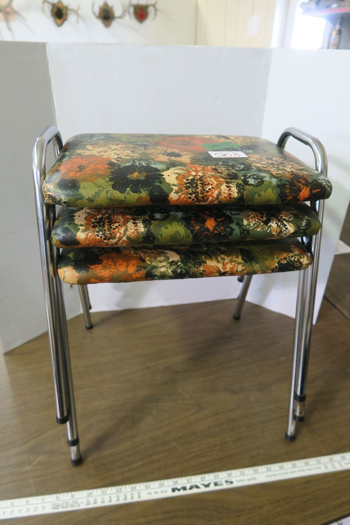Set of 3 Stocking Stools - 18x16x18in. - Schmalz Auctions