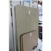 Image 1 : 3-Plastic 6' Folding Banquet Tables - 3 X $