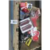 Image 1 : Tote w/Sandpaper & Asst. Tool