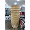 Image 1 : 11-Round Baskets - 11 X $