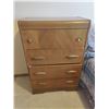 Image 3 : Four Drawer Dresser 42"h x 28"w x 15"d & Double Bed with Book Stand