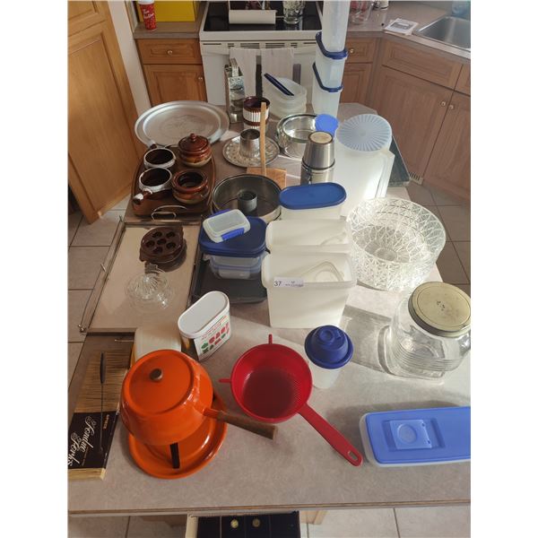 Fondue Set, Cheese Grater, Jugs, Jars, Bowls, Cookie Cutters, Trays