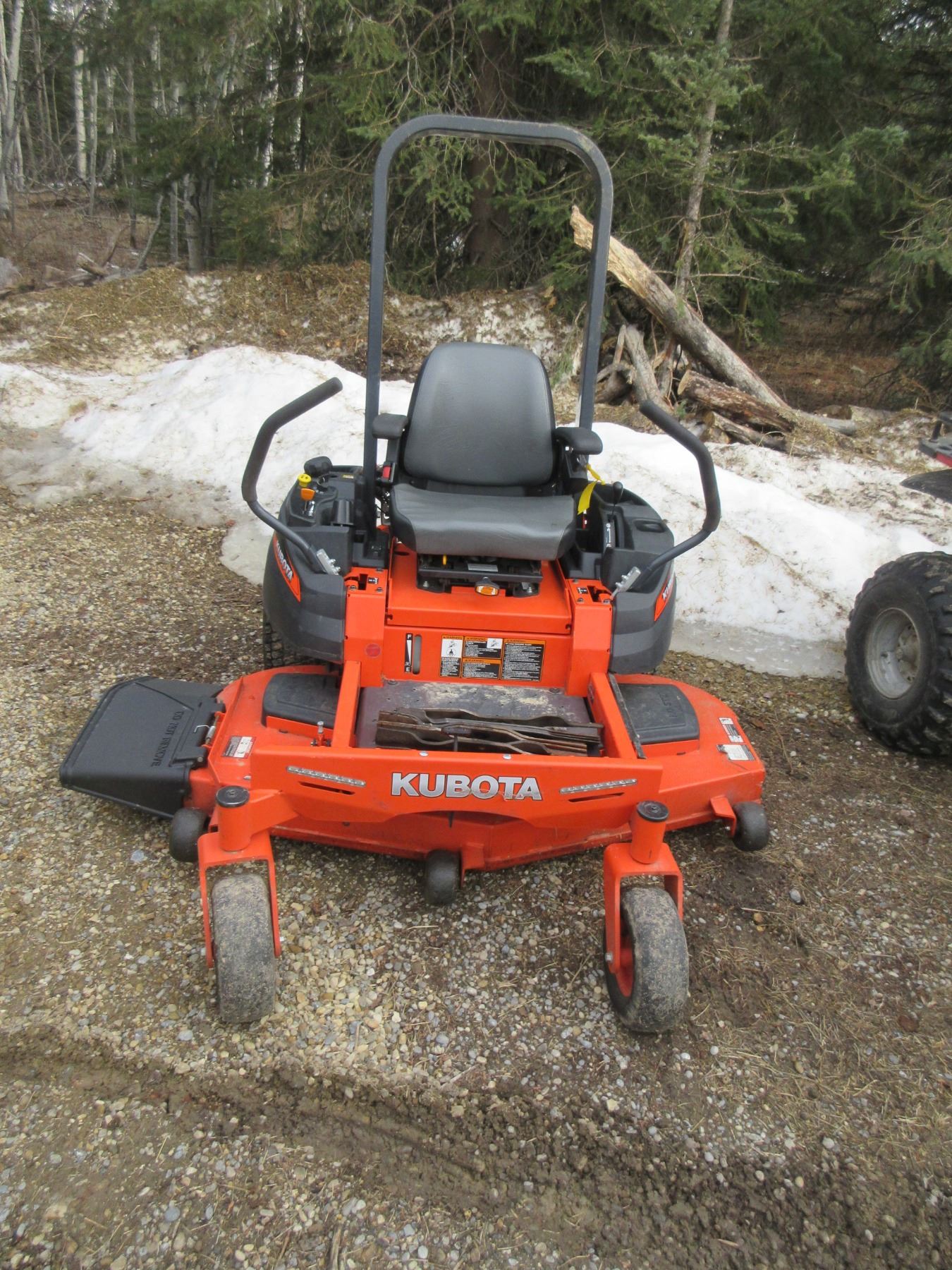 2016 KUBOTA KOMMANDER Z125S ZERO TURN LAWN MOWER