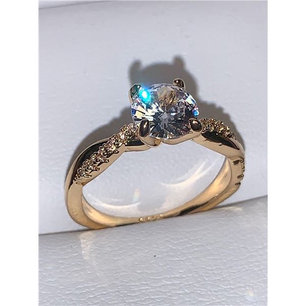 Ladies Brilliant Cut 1.0 Carat Solitaire Engagement ring Size 7