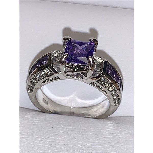 Ladies .925 Silver 1.0 Carat Princess Cut Solitaire and side stones Vera Wang Styled Engagement Ring