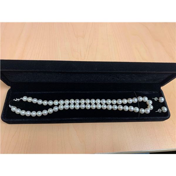 NEW Set of Authentic Freshwater Pearls with matching earrings ,18 inch strand for high grade pearls.