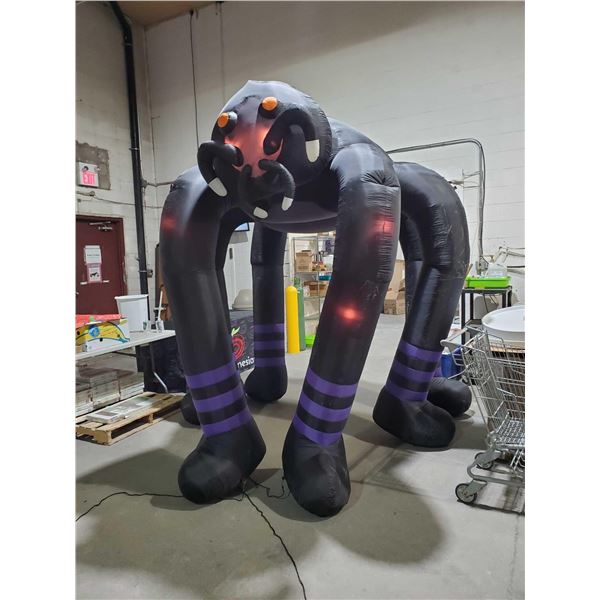 Giant Inflatable Spider, 8-9 feet tall