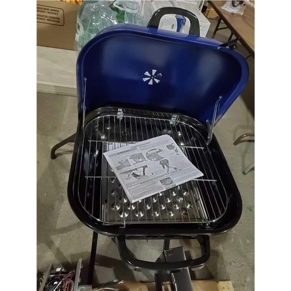 *NEW* Aussie Walk-A-Bout Charcoal BBQ - Damage to Lower Handle as seen in photos