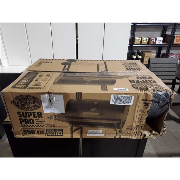 NEW Char Griller Super Pro Charcoal Grill - Damage to corner of Box