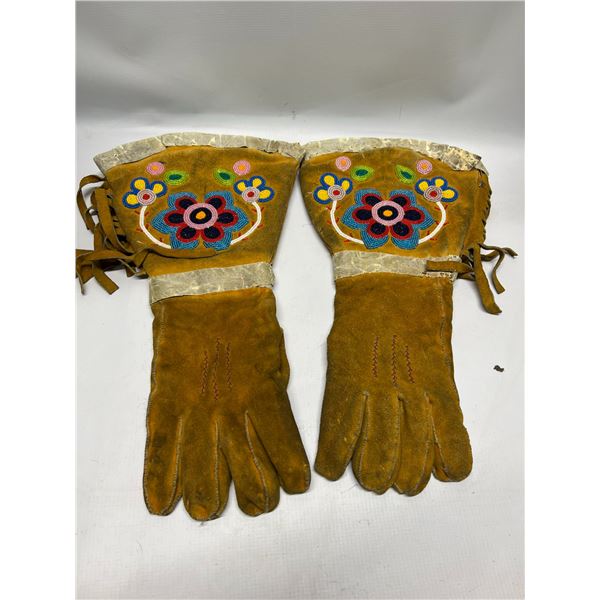 First Nations Leather Beaded Gauntlet Gloves (see description)