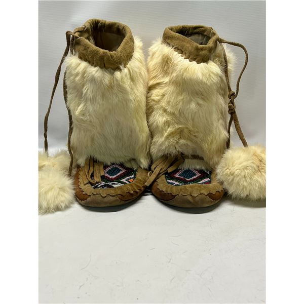 First Nations Beaded Footwear - Mukluks (foot approx: 9.75x3.75" & 10"T)