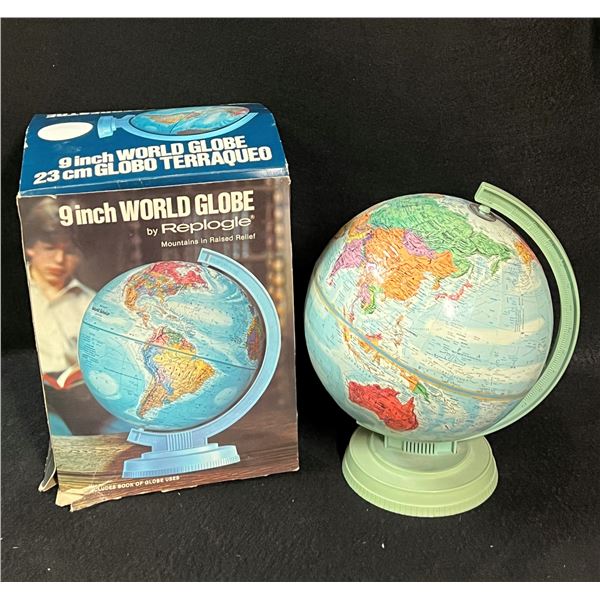 9" Replogle World Globe on Plastic Base w/box