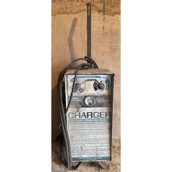 VINTAGE BATTERY CHARGER