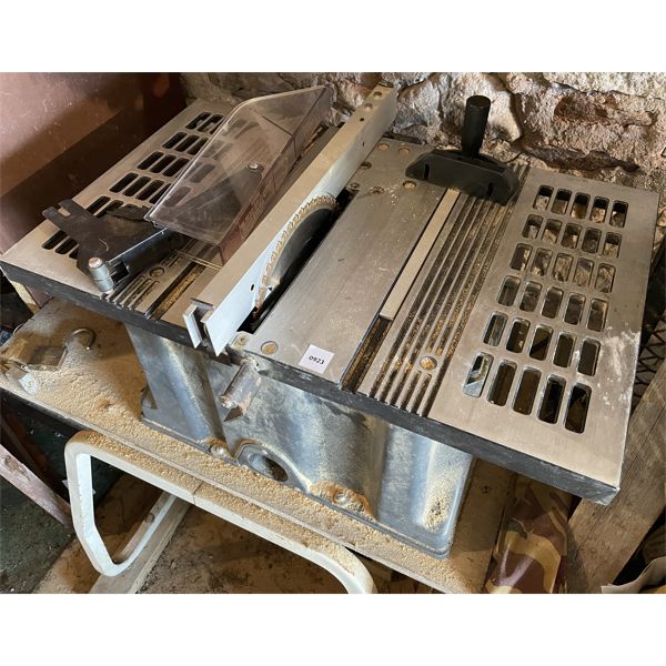 KING 10in TABLE SAW ON STAND