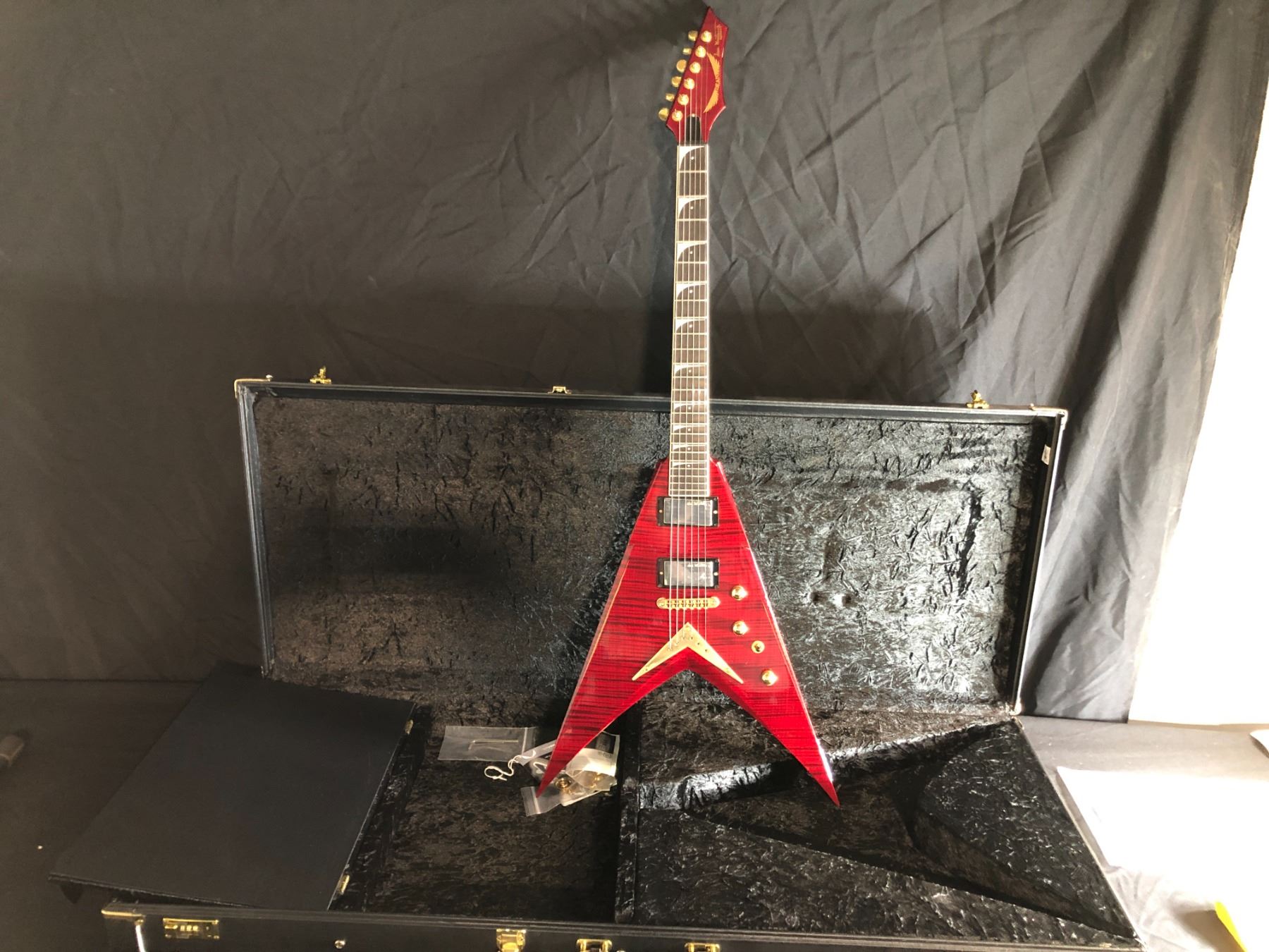 DEAN DAVE MUSTAINE VMNT 13/150 SIGNATURE SERIES FLYING V ELECTRIC ...