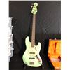 Image 2 : FENDER 1964 JAZZ BASS RELIC #R42450 4 STRING BASS GUITAR