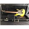 Image 2 : VALLEY ARTS STANDARD PRO 6 STRING GUITAR
