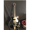Image 2 : GRETSCH 1962 COUNTRY CLASSIC GENTLEMAN GEORGE HARRISON MODEL G122 6 STRING ELECTRIC GUITAR WITH GOLD